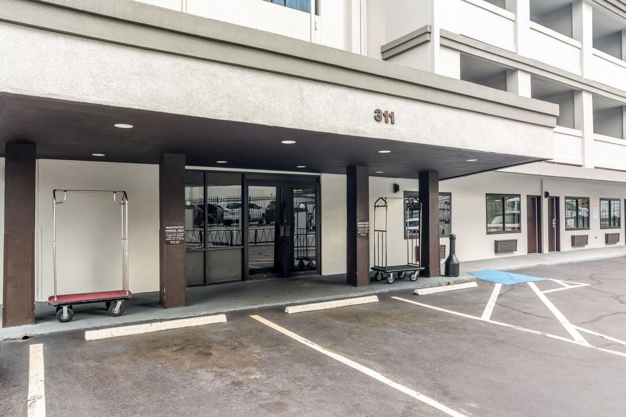 Motel 6-Atlanta, Ga - Downtown Exterior photo